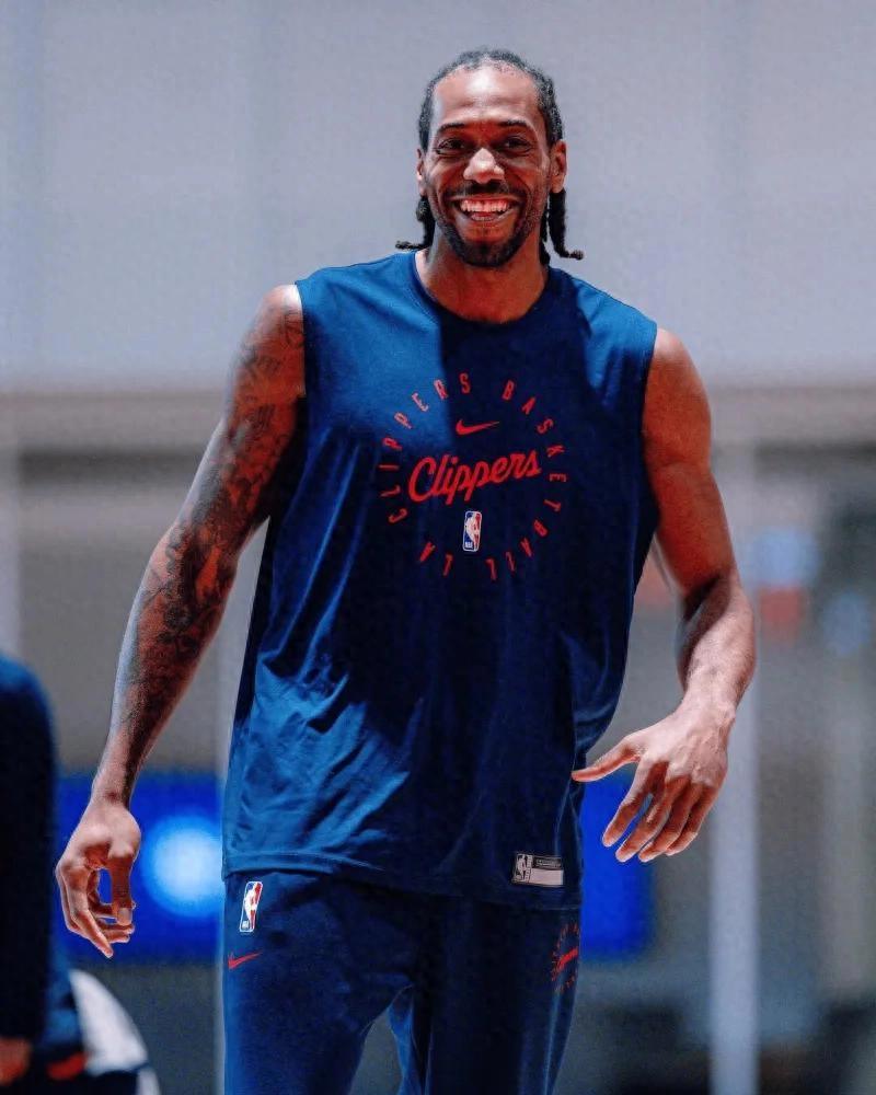 科维托娃回归赛场，赛事规则更新首场状态亮眼，快船观众沸腾！