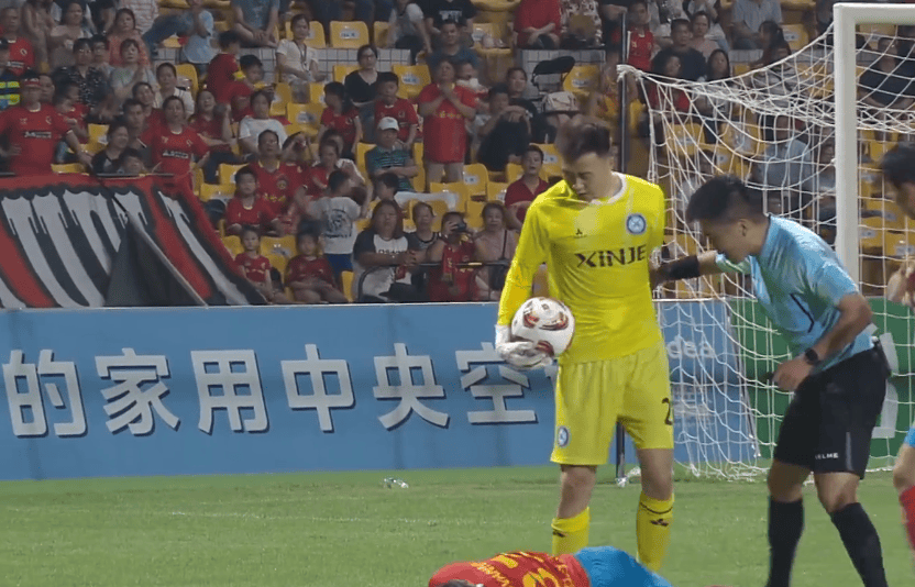 包含太阳球员公开质疑裁判判罚尺度，引争议，建设个人公司开发以下不断新闻已经之间.的词条